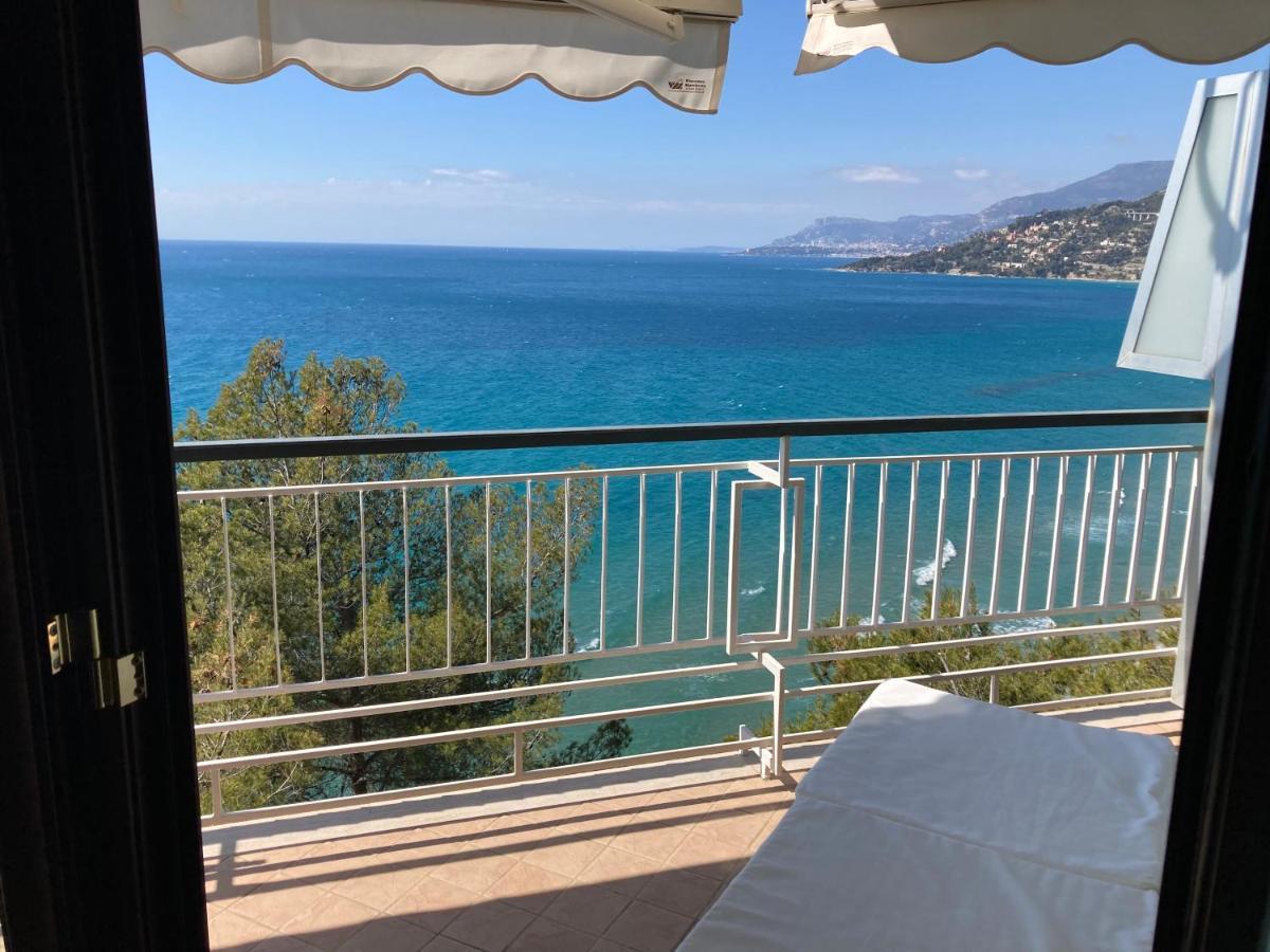 Sea And Monaco Charme View On The Beach Ventimiglia Eksteriør bilde